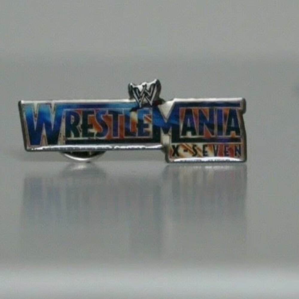 WrestleMania X-SEVEN WM 17 WWE WWF Attitude Collectible lapel Pin New Rare